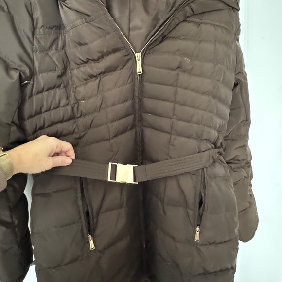 Michael Kors Long Heavy winter coat with faux fur collar and belt Brown sz Large - Picture 2 of 7